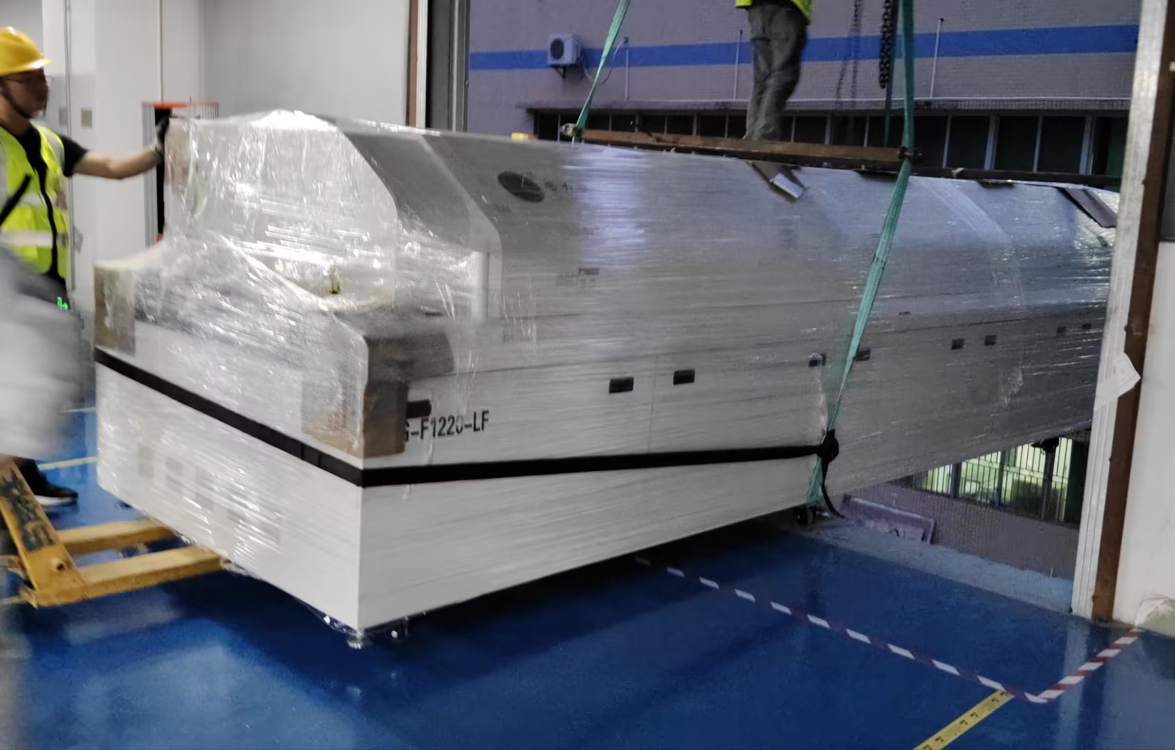 使用专门设计的香蕉视频下载污设备，可以显著提高Mini LED的焊接良率和可靠性